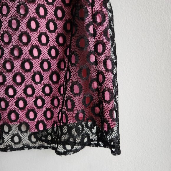 Milly of NY Pink Pencil Skirt with Black Openwork Lace - EUC - Sz 4 - Picture 7 of 16